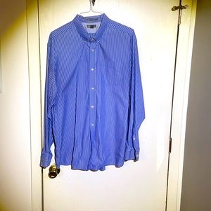Eddie Bauer, wrinkle free button down shirt Sz2XL